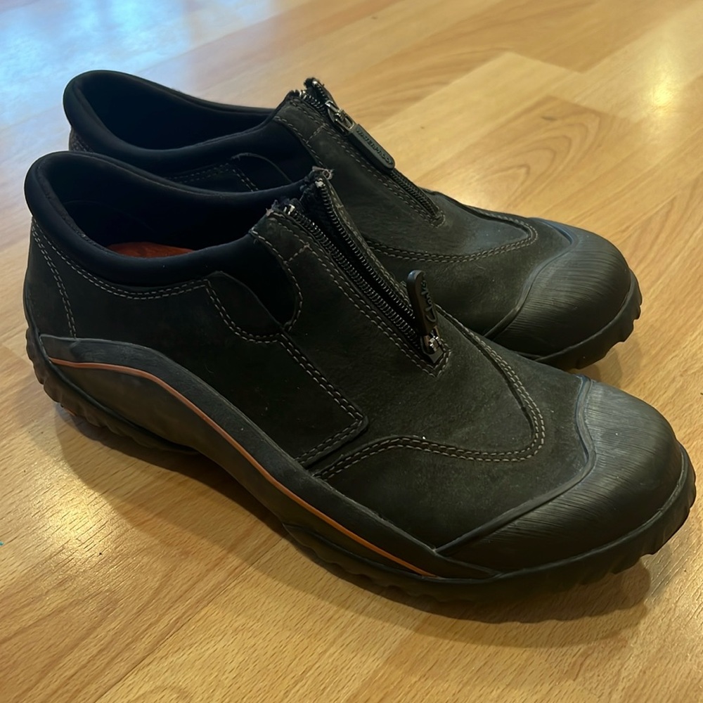 WOMENS CLARK MUCKERS WATERPROOF SHOES SIZE 9